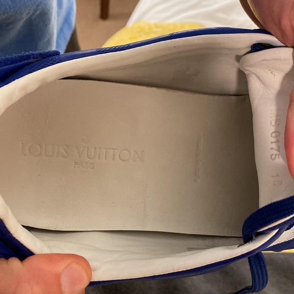 Sneakers - Picture 4 of 5